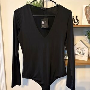 Express Body Contour Black V-Neck Long Sleeve Bodysuit